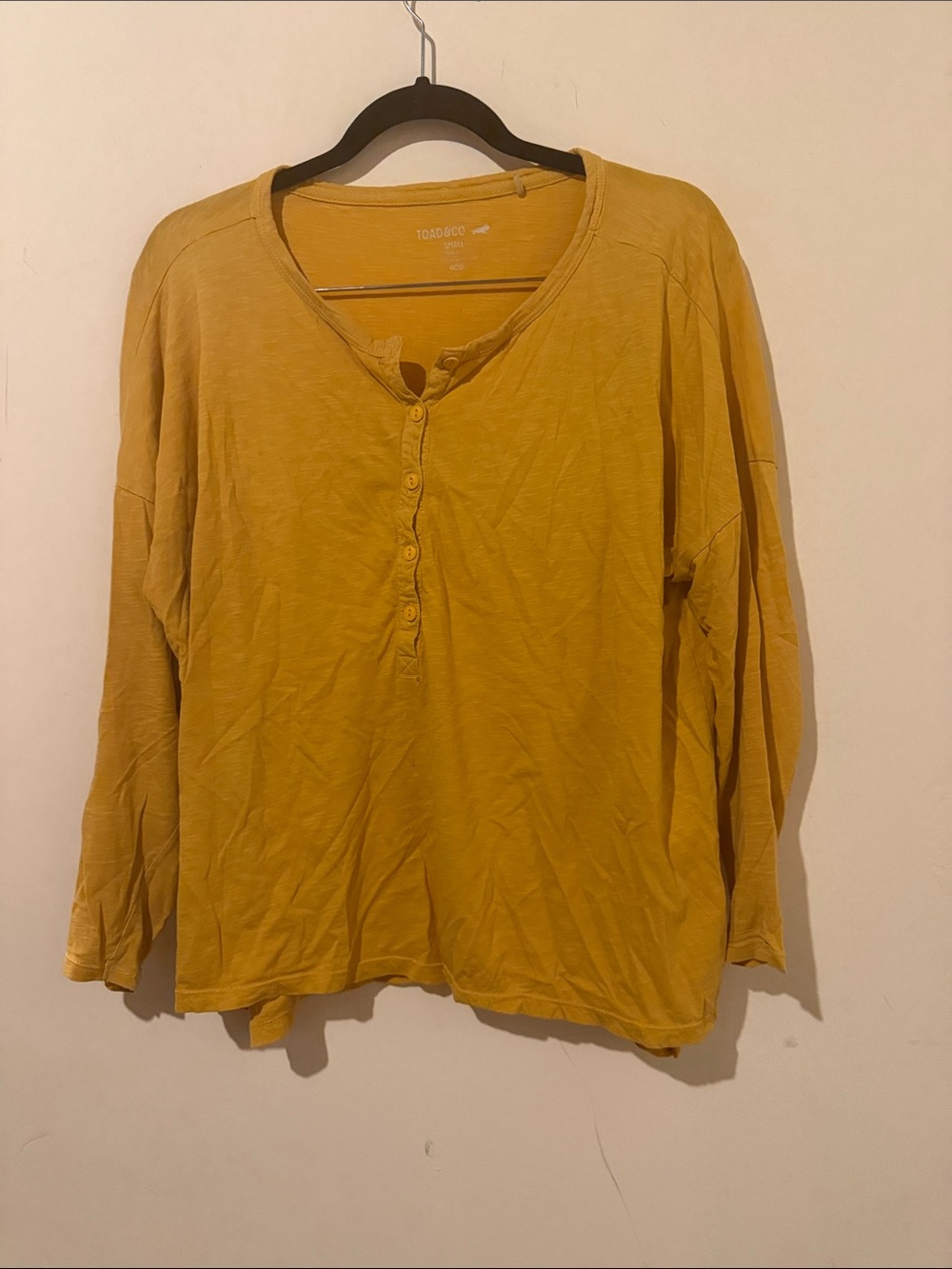 Toad&Co Women's Mustard Long-Sleeve Henley Size Small